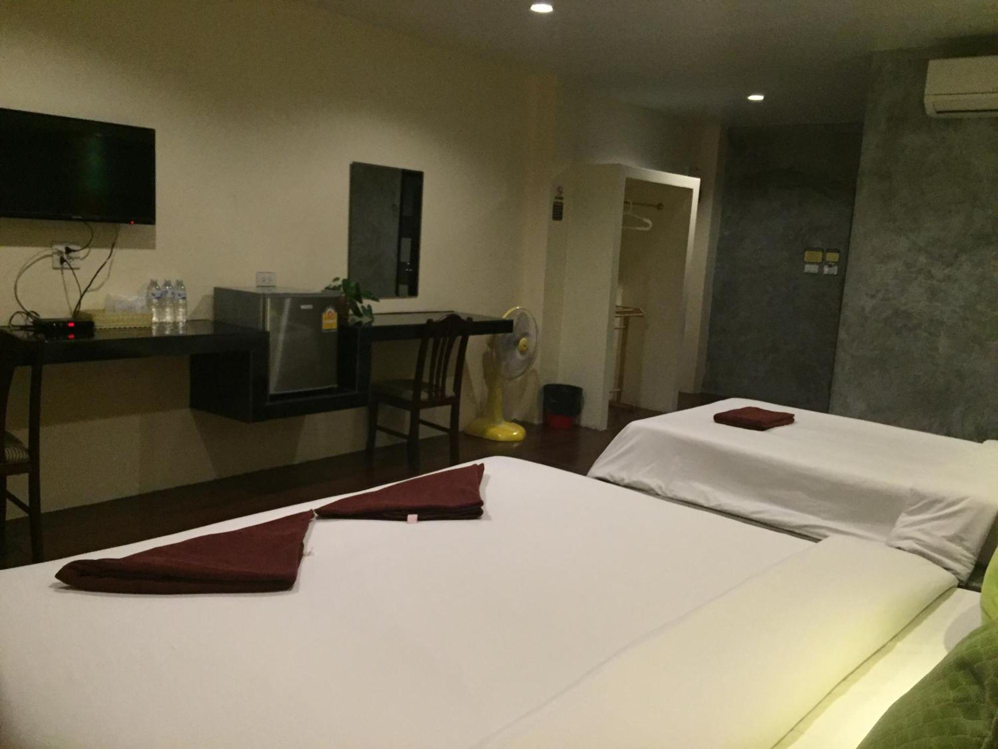 Bro&Sis Place Тау Номер фото